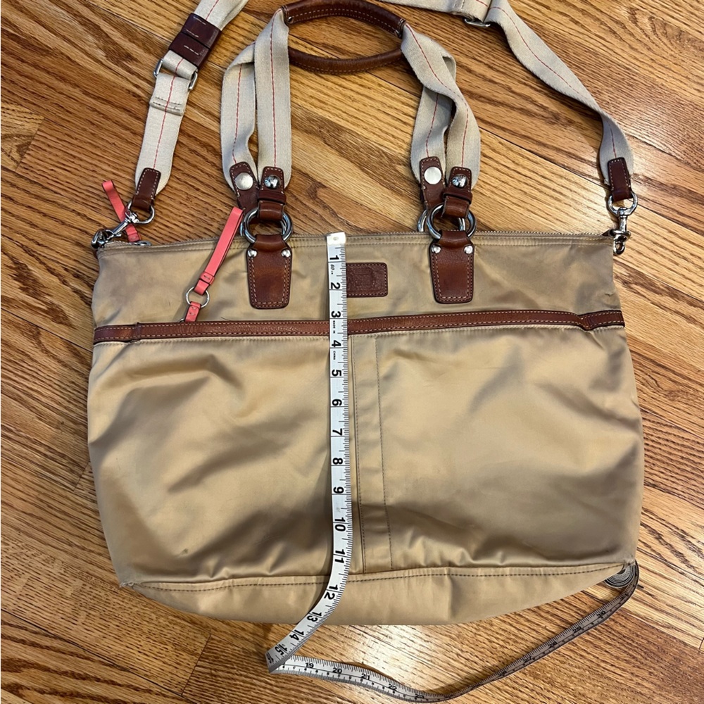 COACH 2007 Champagne Satin Fabric Hamptons Weekend Tote Purse 11748 Crossbody - Picture 14 of 16